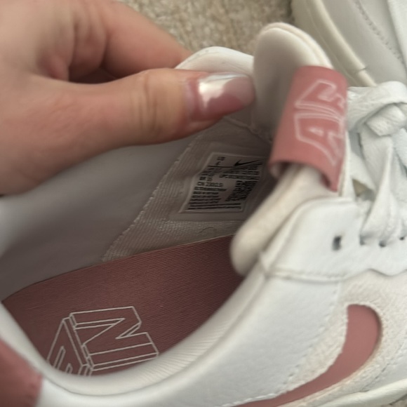 Nike sneakers - Picture 5 of 5